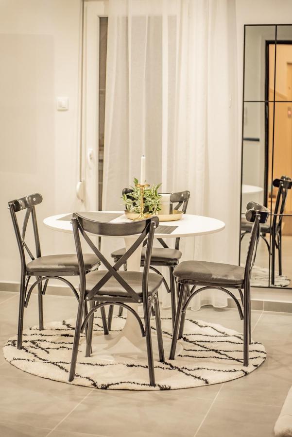 Apollo'S Apartment On Radio City Midas Home 테살로니키 외부 사진