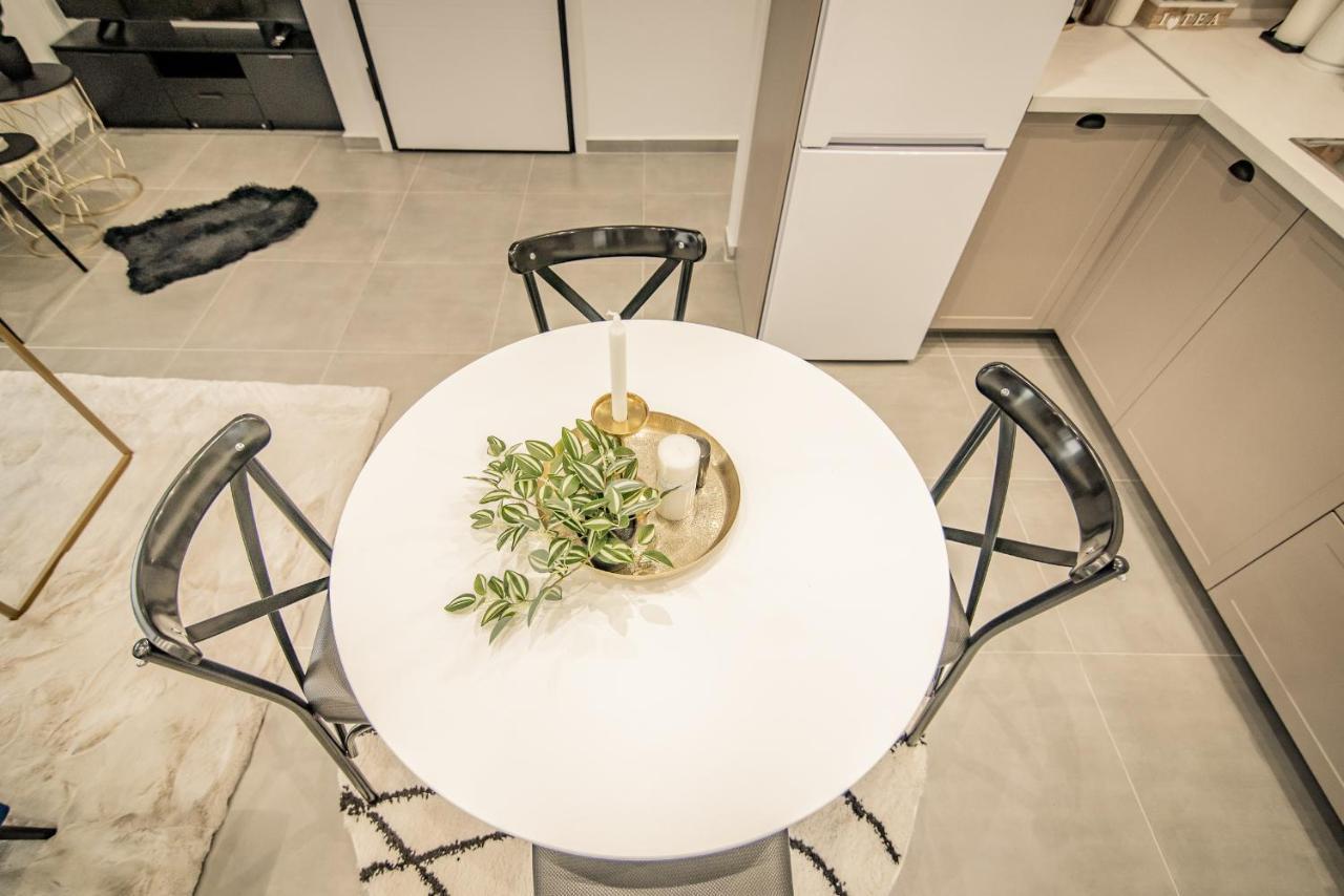 Apollo'S Apartment On Radio City Midas Home 테살로니키 외부 사진